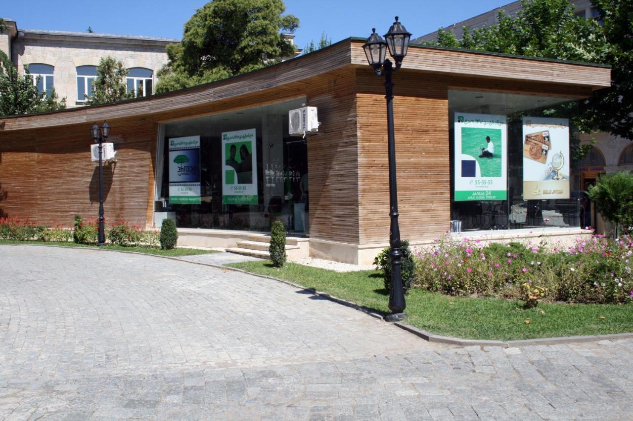 Park Hotel Кутаиси Екстериор снимка
