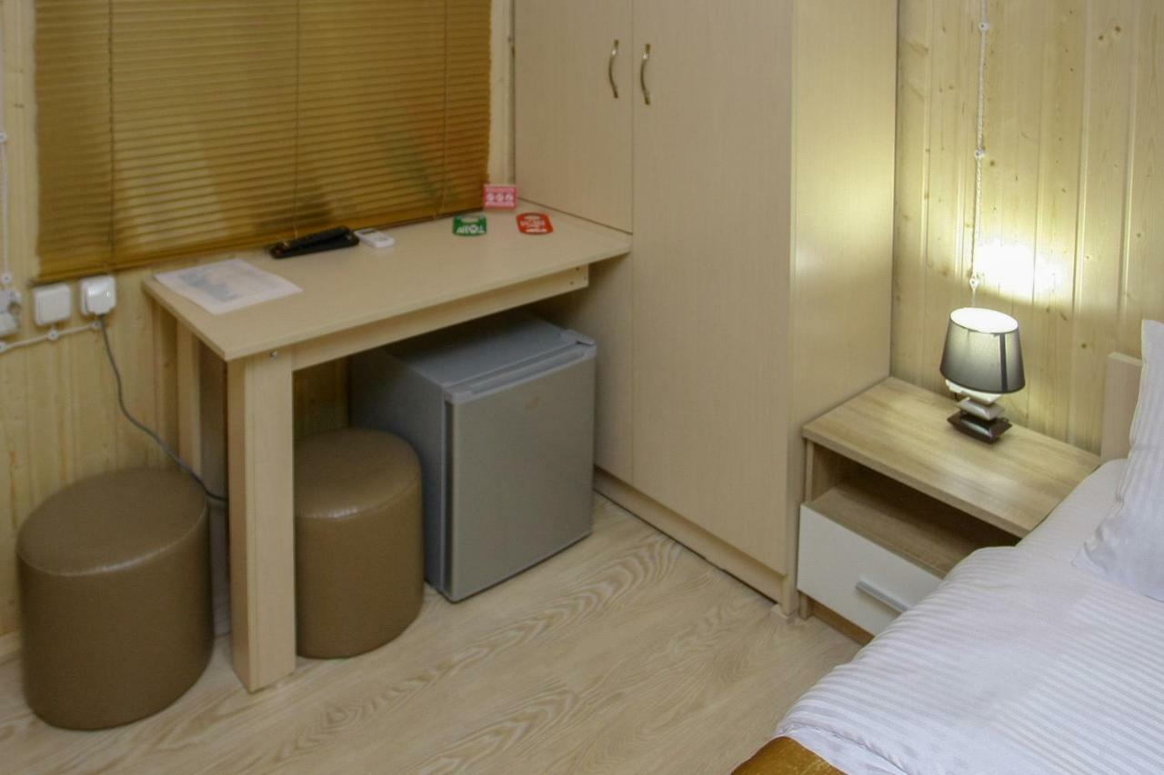 Park Hotel Кутаиси Екстериор снимка